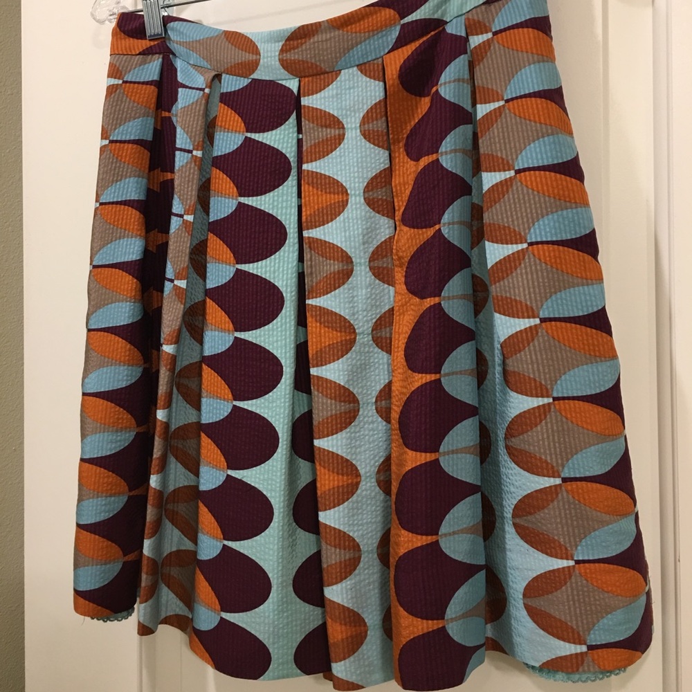 HD in Paris silk skirt size 6p